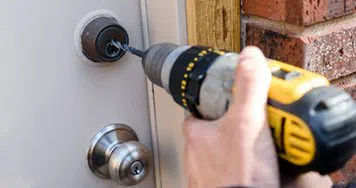 Security Locksmith Services Saint Charles, MO 636-234-0219 Security Locksmith Services Saint Charles, MO 636-234-0219 - 13-Key-Broke-In-Lock