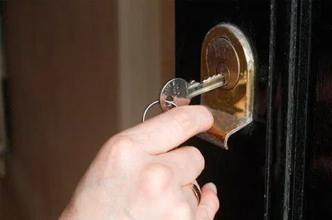 Security Locksmith Services Saint Charles, MO 636-234-0219 - 7-Door-Unlock
